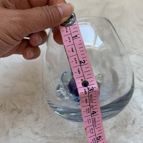 2.5"x4" glass vase with glass beads - Picture 4 of 5